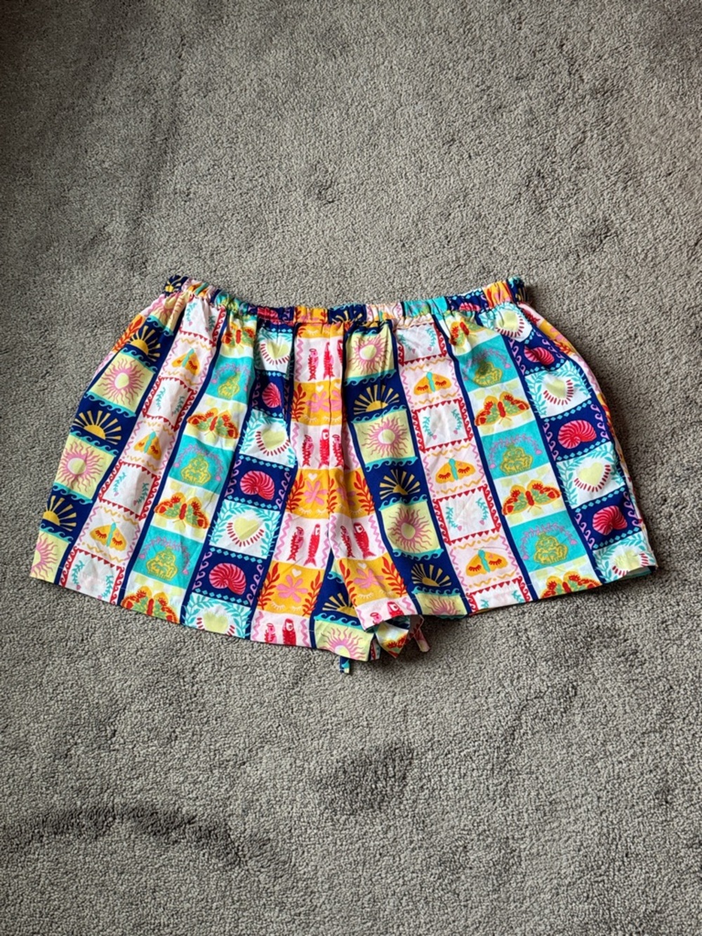 Cynthia Rowley Printed Pajama Set SIZE L Colorful Button Down Top & Shorts - Picture 10 of 10